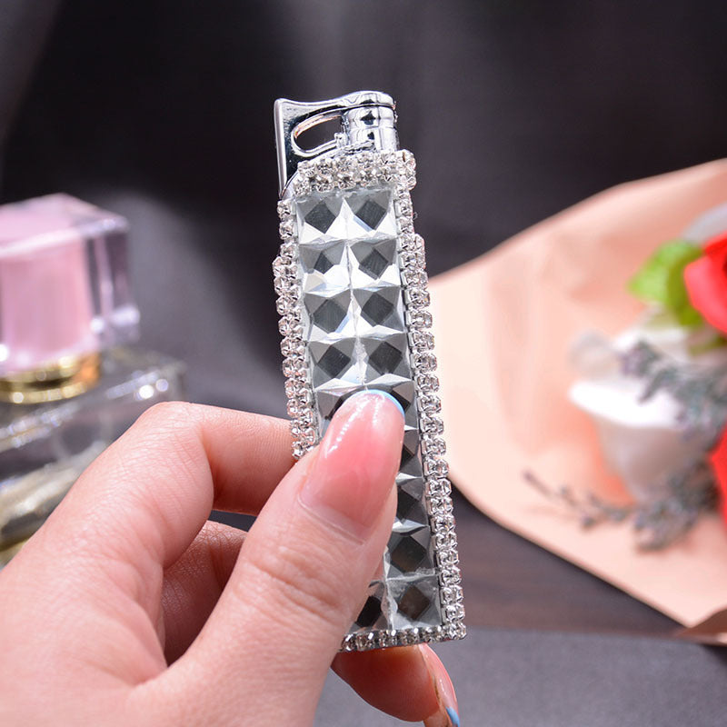 Le Briquet "Pink Diamond" – Flamme Turquoise Édition