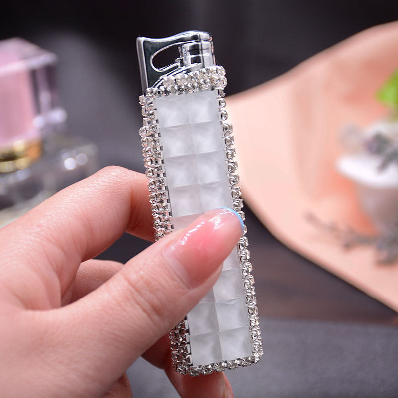 Le Briquet "Pink Diamond" – Flamme Turquoise Édition
