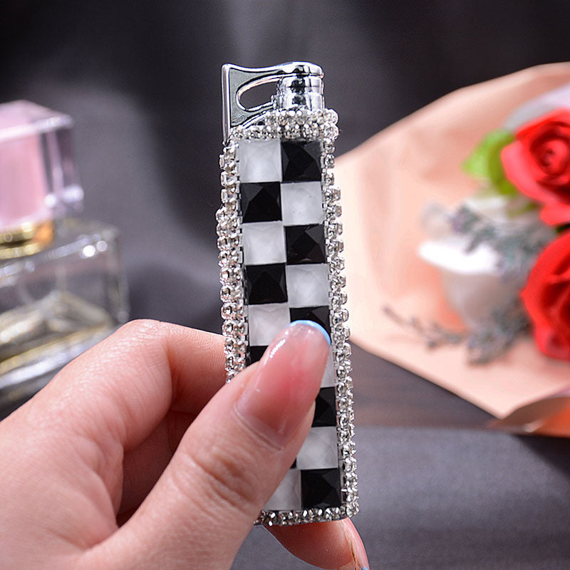 Le Briquet "Pink Diamond" – Flamme Turquoise Édition