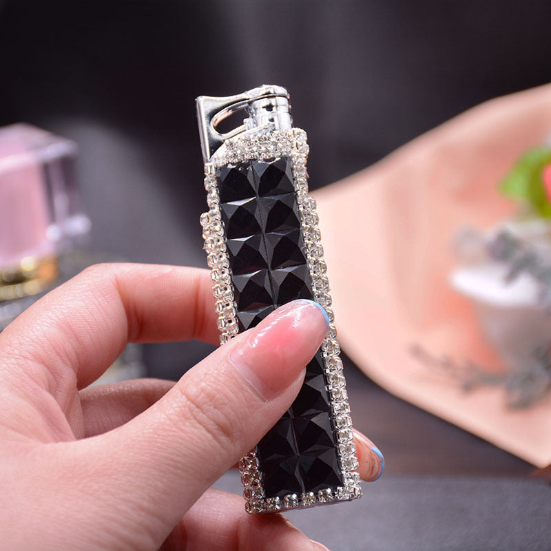 Le Briquet "Pink Diamond" – Flamme Turquoise Édition