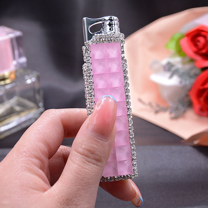 Le Briquet "Pink Diamond" – Flamme Turquoise Édition